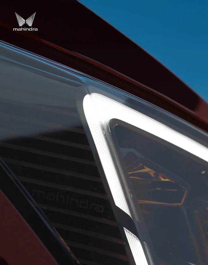 1529×911-upcoming-xuv700