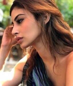 3Mouni-Roy-defines-grace-in-this-sexy-pic