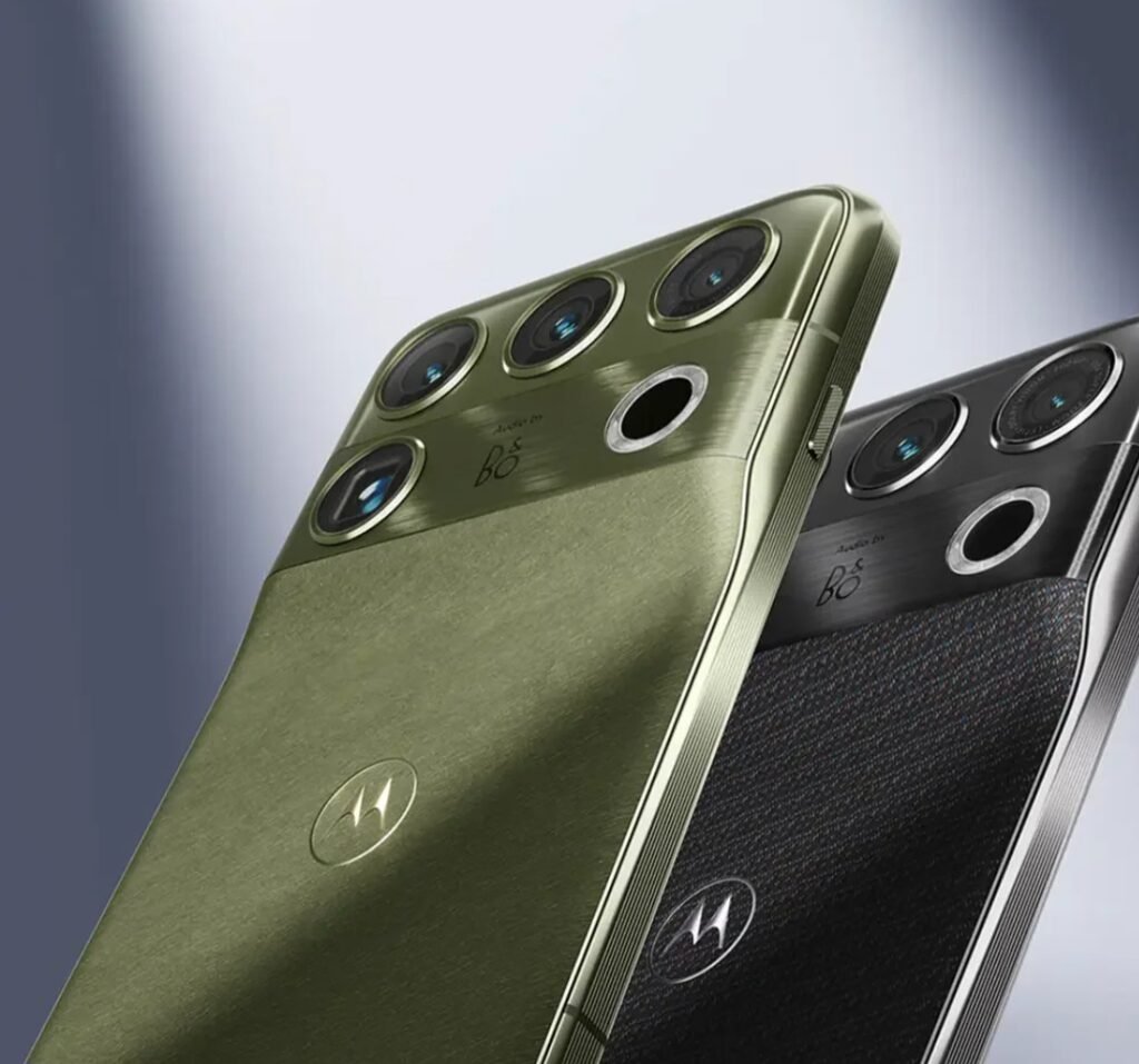 Motorola Signature 27: Motorola’s New Premium Flagship Brings a Powerful Chip, 200MP Zoom Camera and B&O Audio 2 1000384590