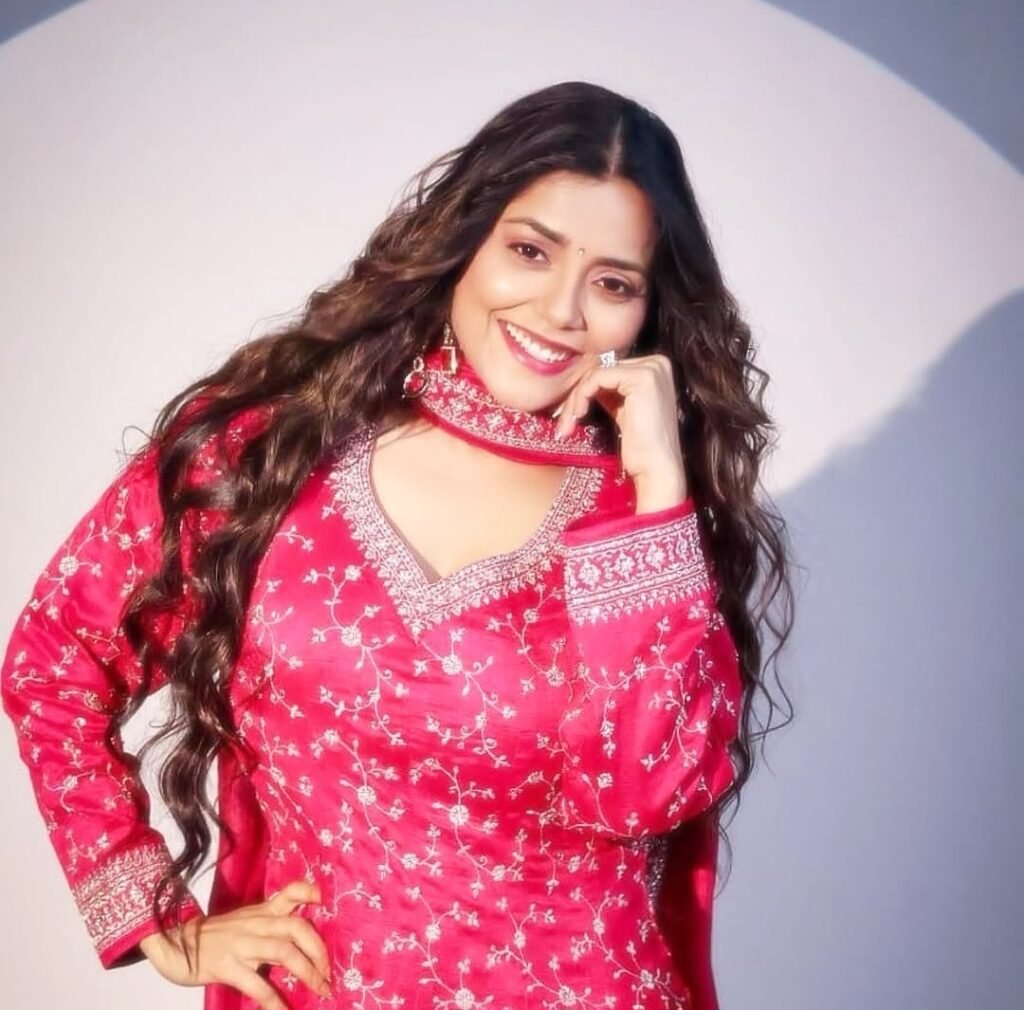 Komal Rani Swarnkar Biography: Age, Family, Career, Roopa, Instagram and Everything You Need to Know 15 1000387007
